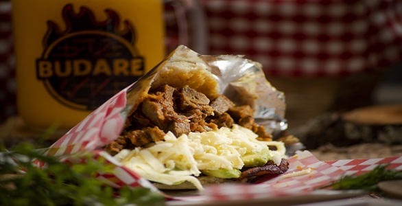 Lengua en salsa